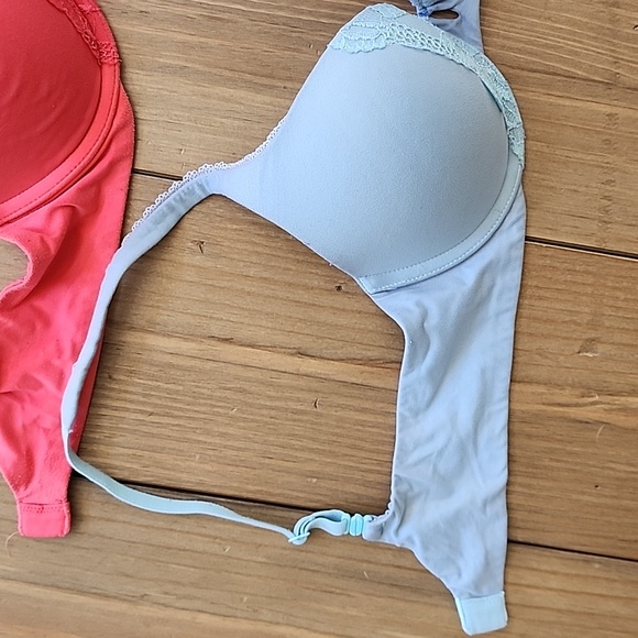 2 34B Body by Victoria Victoria Secret Bras - Red & Blue - Picture 4 of 15